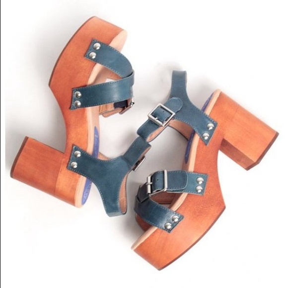 Jeffrey Campbell Blue Leather Platform Sandals - Picture 2 of 5